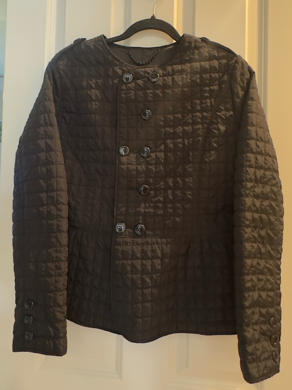 Black Quilted Cropped Jacket / Button Front Lightweight Coat